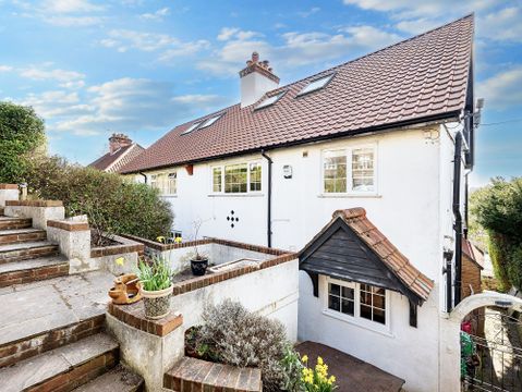 Cliff End, Purley CR8