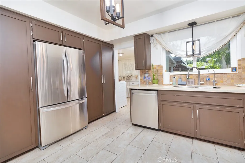 Additional image 74 of 14648 Covello St, Van Nuys, CA 91405