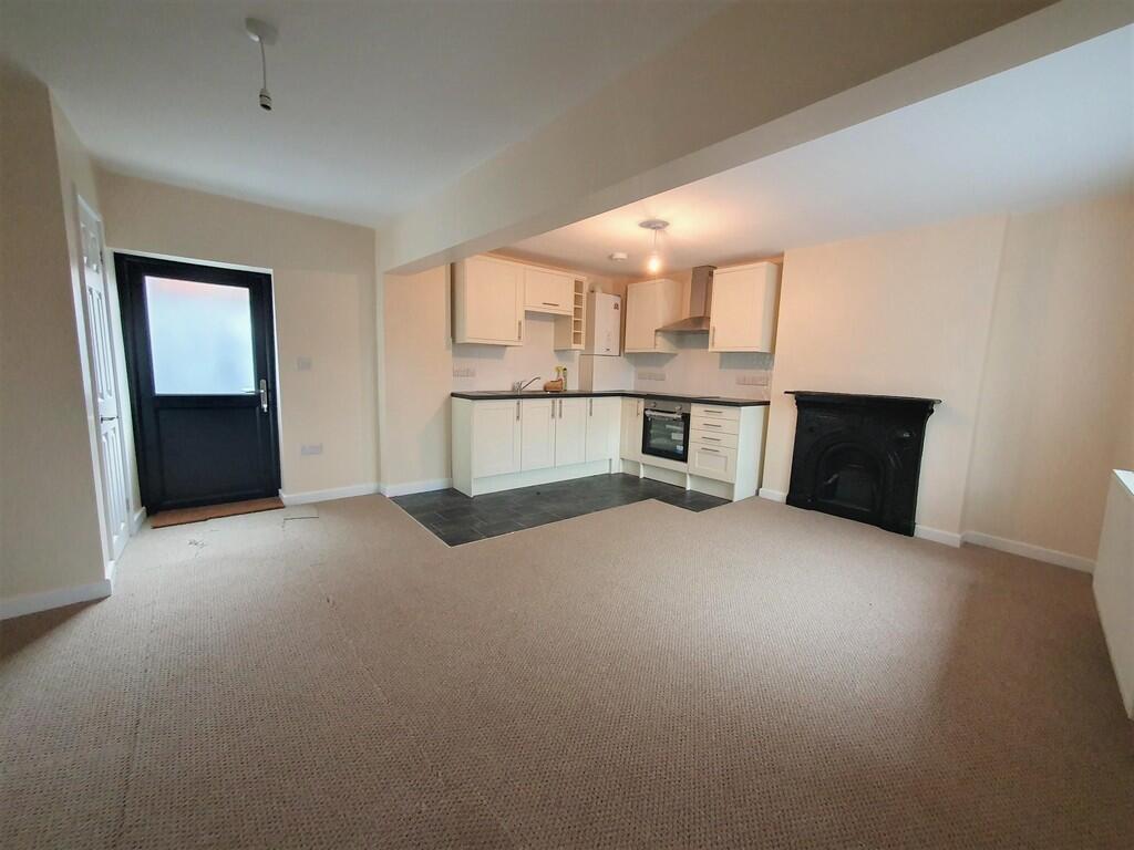 Additional image 3 of Waterloo Lane, Yeovil