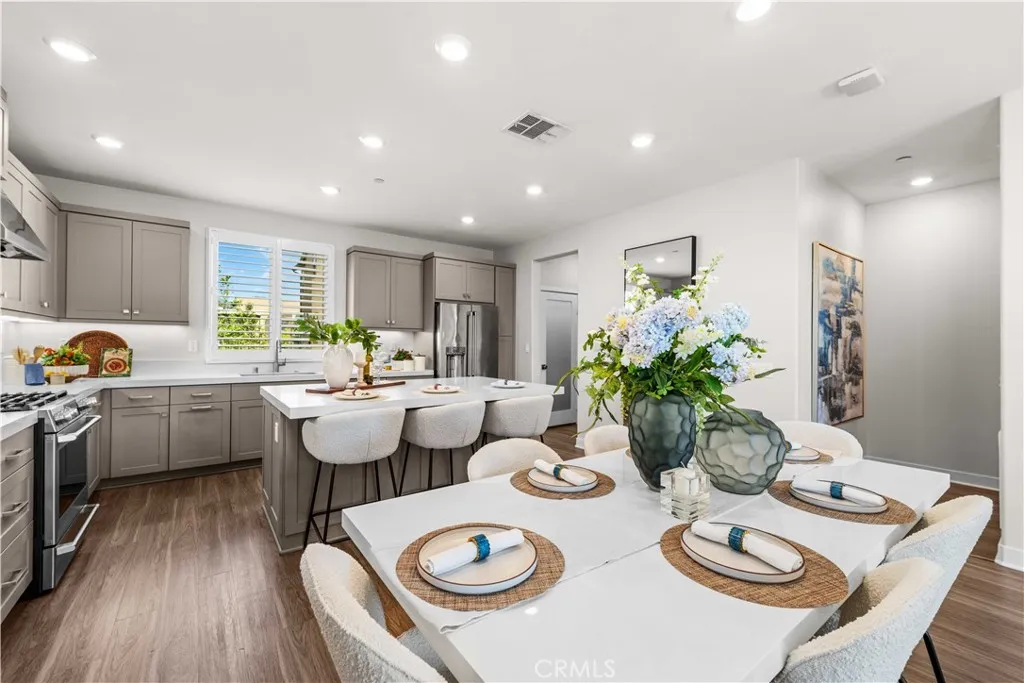Additional image 20 of 236 keeper, Irvine, CA 92618
