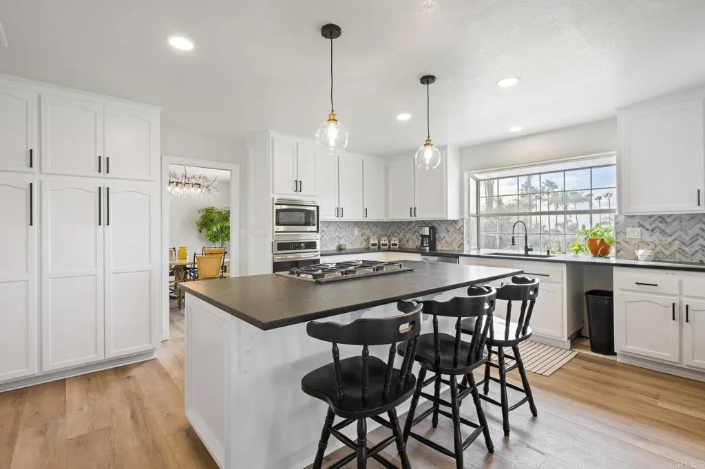 Additional image 71 of 330 Skyline Dr, Vista, CA 92084