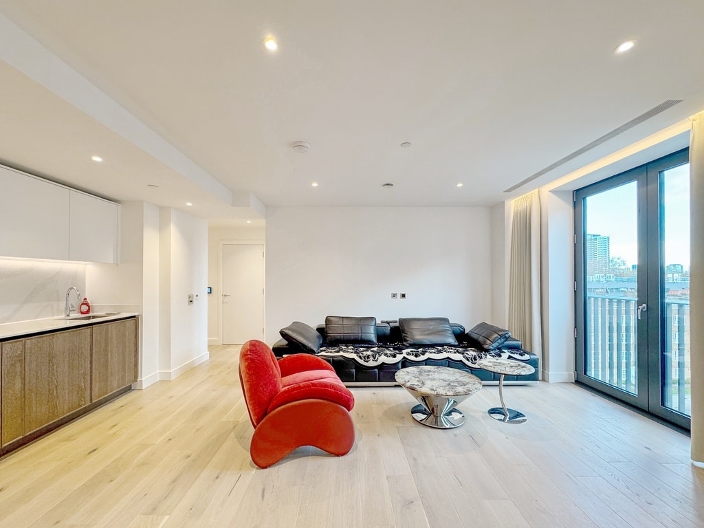 2 Bed Flat, Opus House, WC1X, N1 7GU