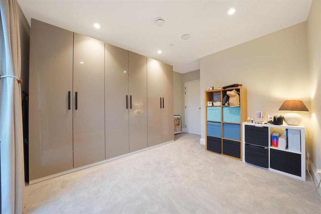 Additional image 11 of 2 bed flat to rentRoyal Engineers Way, Millbrook Park NW7