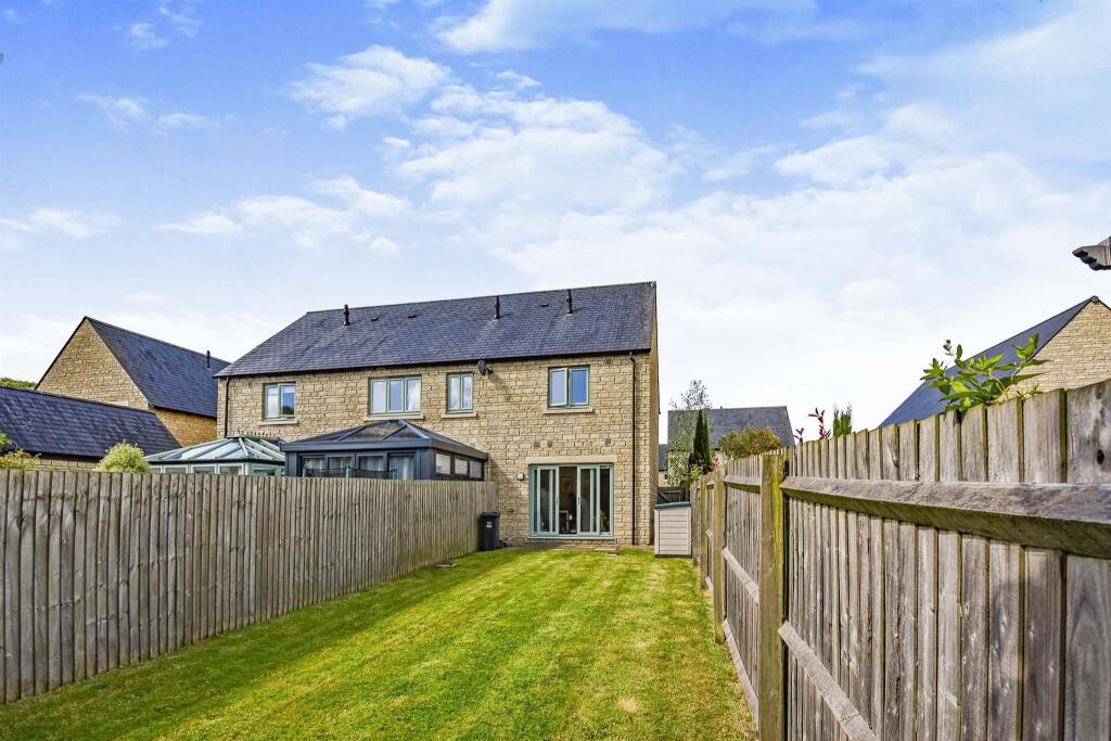 Additional image 3 of Great Dunns Close, Beckington, Frome