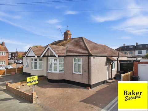 Clinton Crescent, Hainault IG6