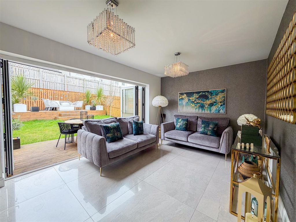 Additional image 2 of 4 bed detached house for saleKiln Drive, Stewarton, Kilmarnock KA3