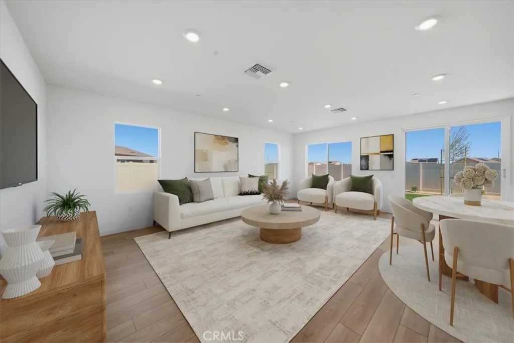 Additional image 5 of 3265 E Avenue J-4, Lancaster, CA 93535