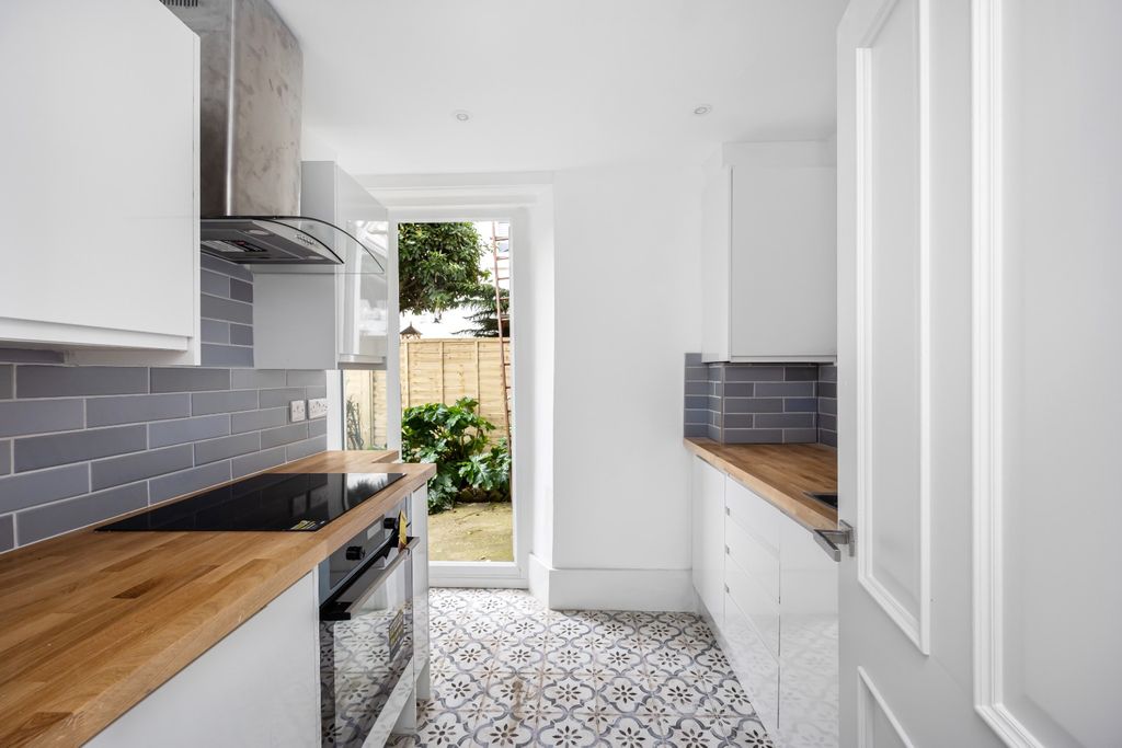 Additional image 3 of 2 bed flat for saleWestbourne Villas, Hove BN3