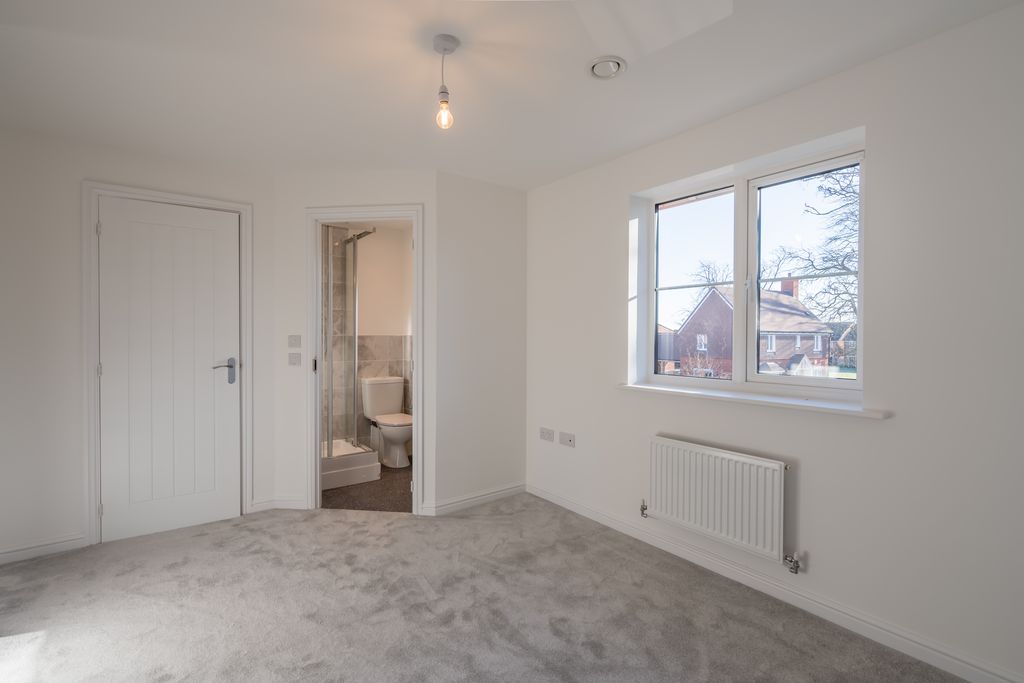 Additional image 8 of 3 bed flat to rentWindflower Chase, Worthing BN13