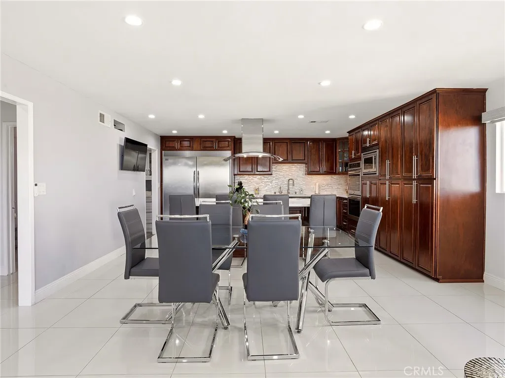 Additional image 89 of 1426 E Tujunga Avenue, Burbank, CA 91501