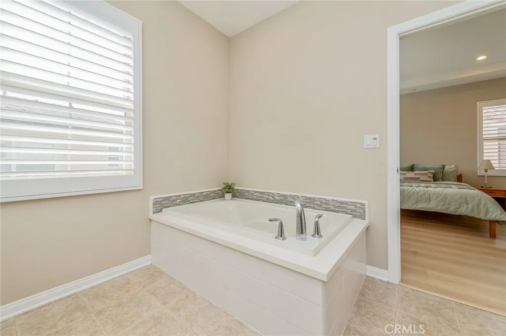 Additional image 21 of 167 Overbrook, Irvine, CA 92620
