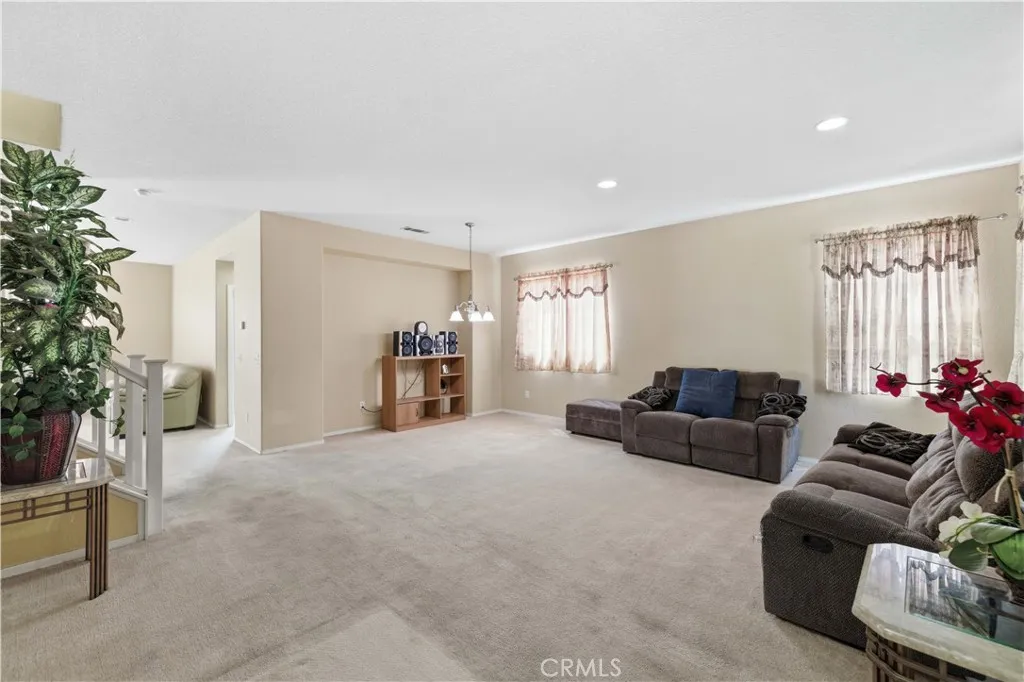 Additional image 32 of 2822 Emerald Ln, Lancaster, CA 93535