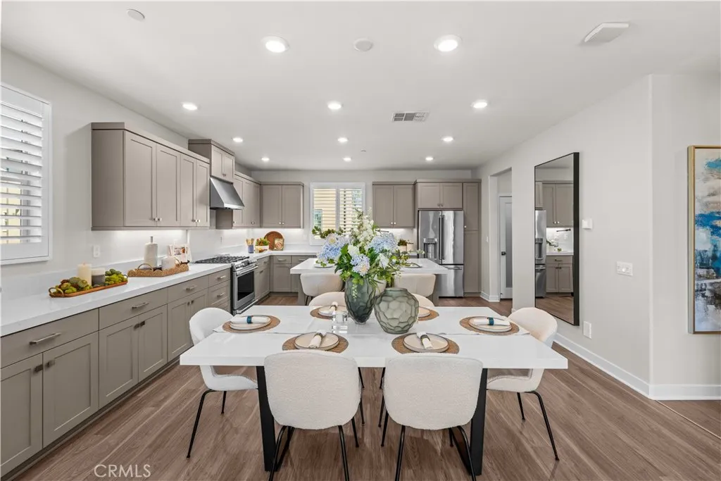 Additional image 19 of 236 keeper, Irvine, CA 92618