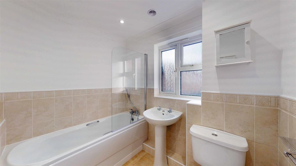 Additional image 13 of 4 bed detached house to rentLittle Casterton Road, Stamford PE9