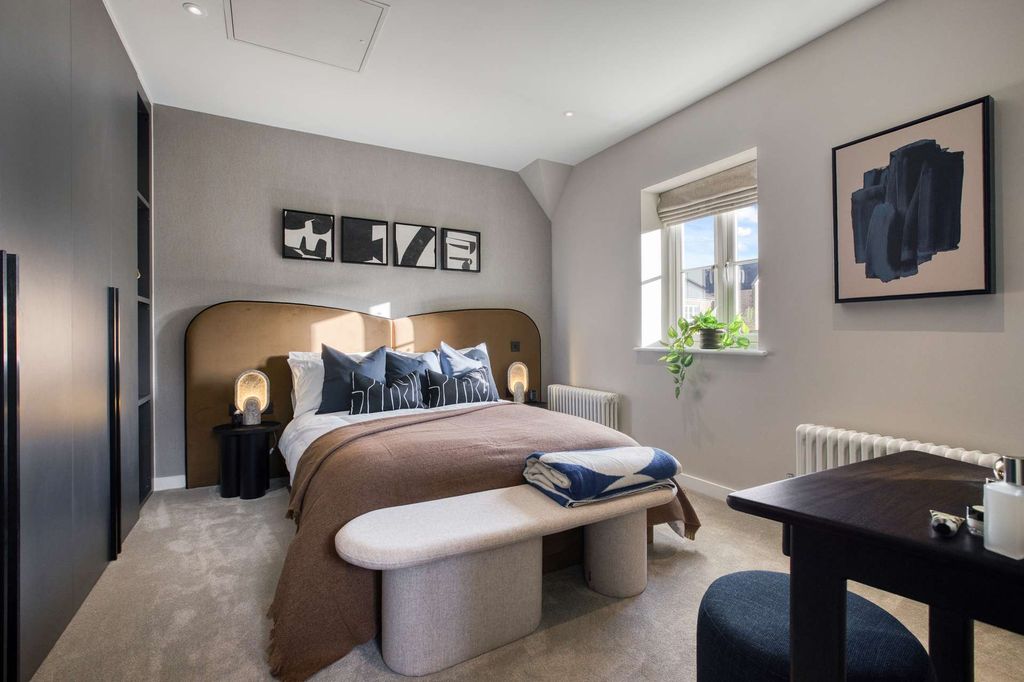 Additional image 18 of 5 bed flat for saleDaffodil Crescent, Barnet EN4