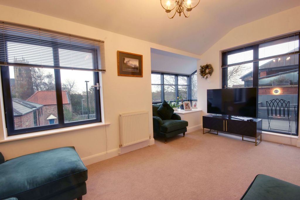 Additional image 7 of 3 bed terraced house to rentLord Roberts Road, Beverley HU17