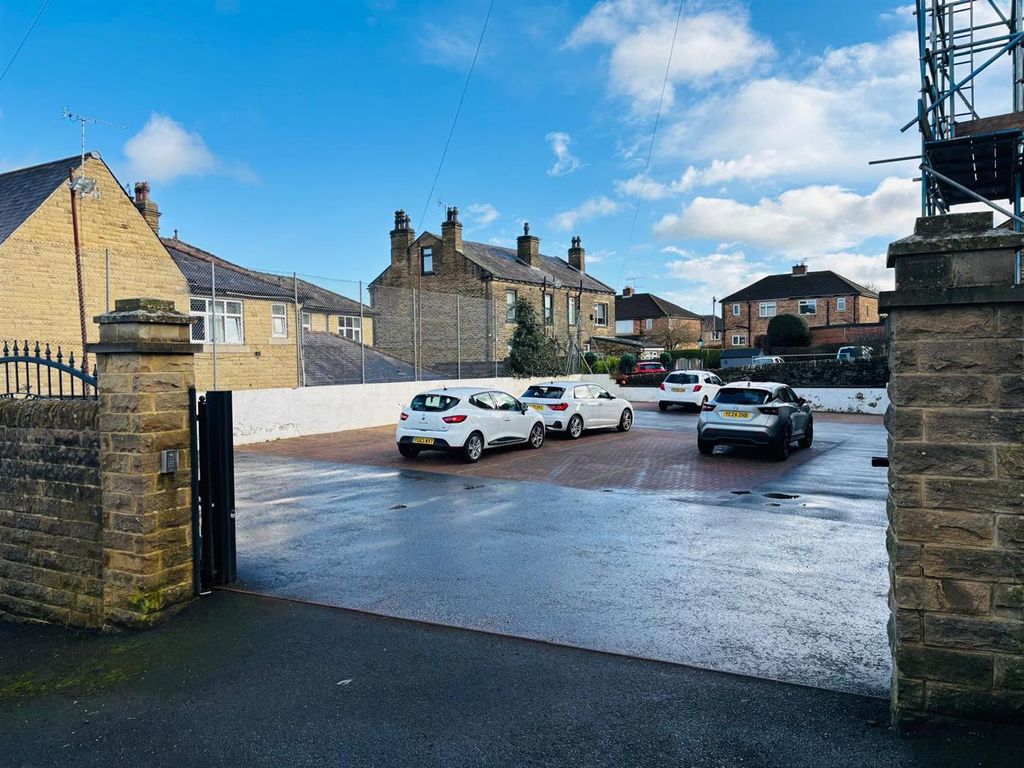 Additional image 12 of 2 bed flat for saleSandmoor Garth, Bradford BD10
