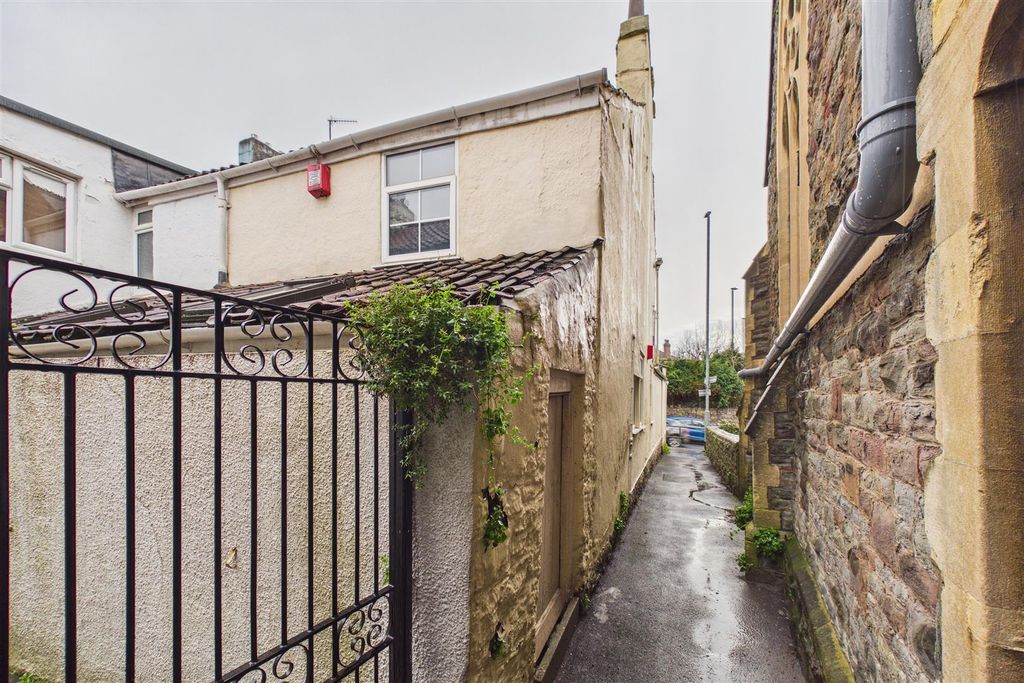 Additional image 23 of 2 bed semi-detached house for saleWaters Lane, Westbury-On-Trym, Bristol BS9