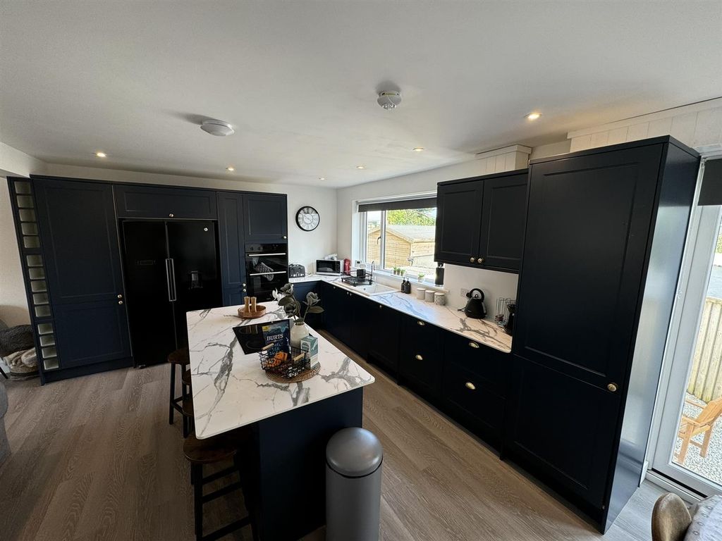 Additional image 2 of 4 bed semi-detached house to rentAlexandra Place, St. Ives TR26