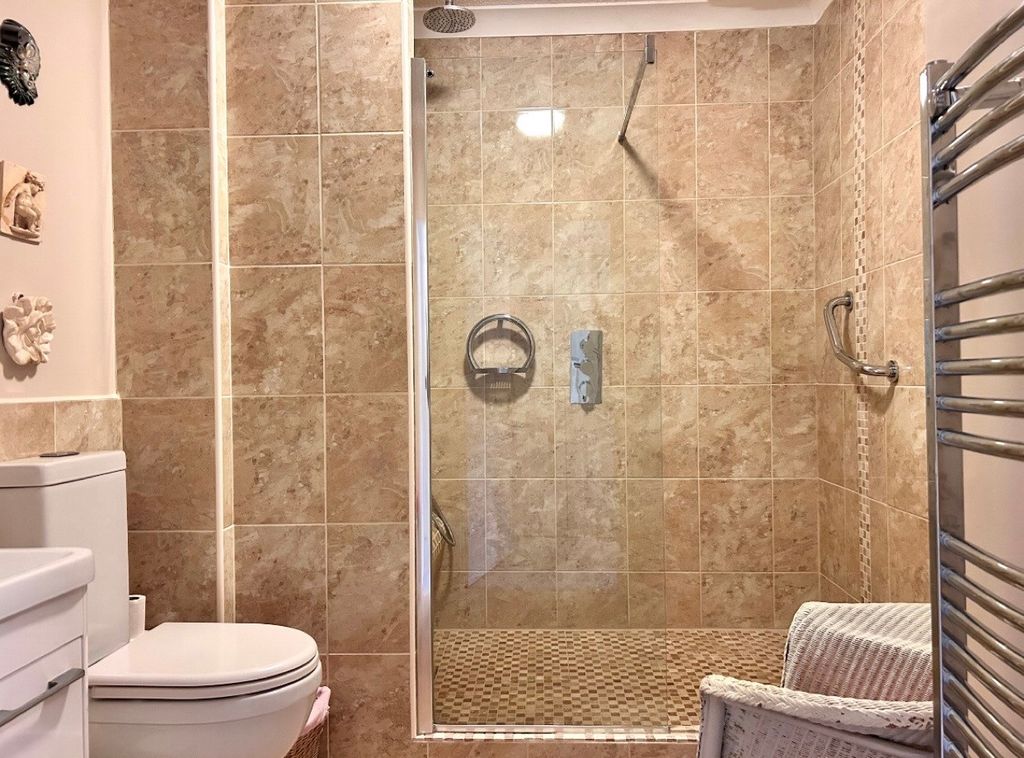 Additional image 13 of 2 bed flat for saleFernlea Avenue, Ferndown BH22