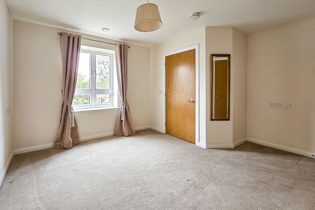 Additional image 11 of 1 bed property for saleWetherby Road, Harrogate HG2