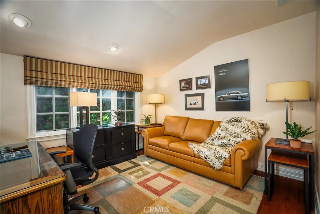 Additional image 18 of 17420 Rancho St, Encino, CA 91316
