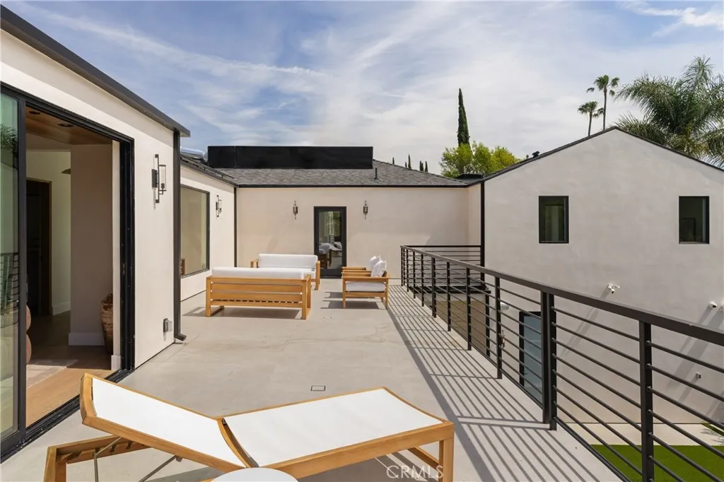 Additional image 34 of 15202 Hesby Street, Sherman Oaks, CA 91403