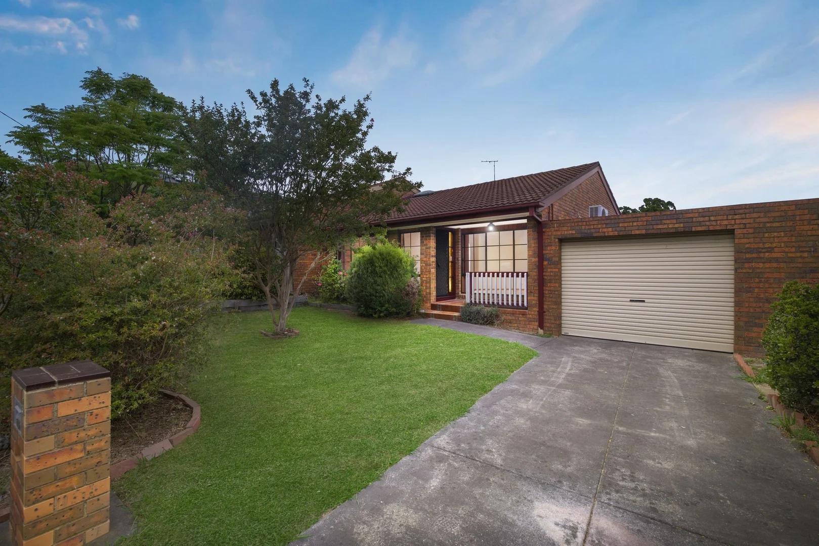 1/51 Dunscombe Avenue, Glen Waverley VIC 3150