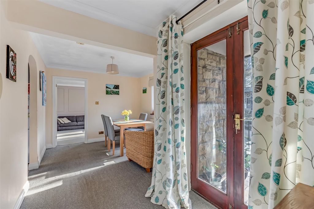 Additional image 7 of 2 bed flat for saleTarn Court, Ilkley LS29