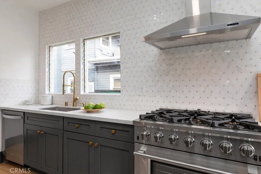 Additional image 54 of 2274 W 21st Street, Los Angeles, CA 90018