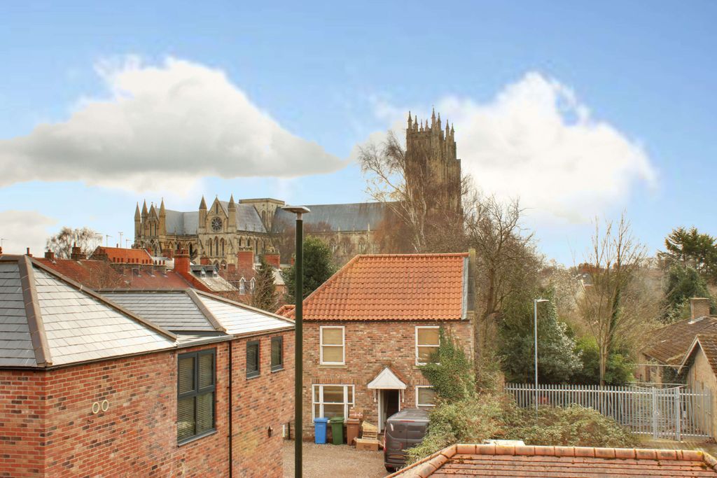 Additional image 23 of 3 bed terraced house to rentLord Roberts Road, Beverley HU17