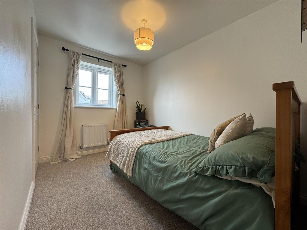 Additional image 11 of 3 bed end terrace house to rentKeay Heights, St. Austell PL25
