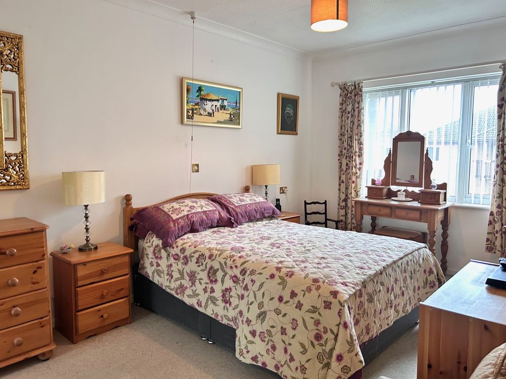 Additional image 6 of 2 bed flat for saleFernlea Avenue, Ferndown BH22