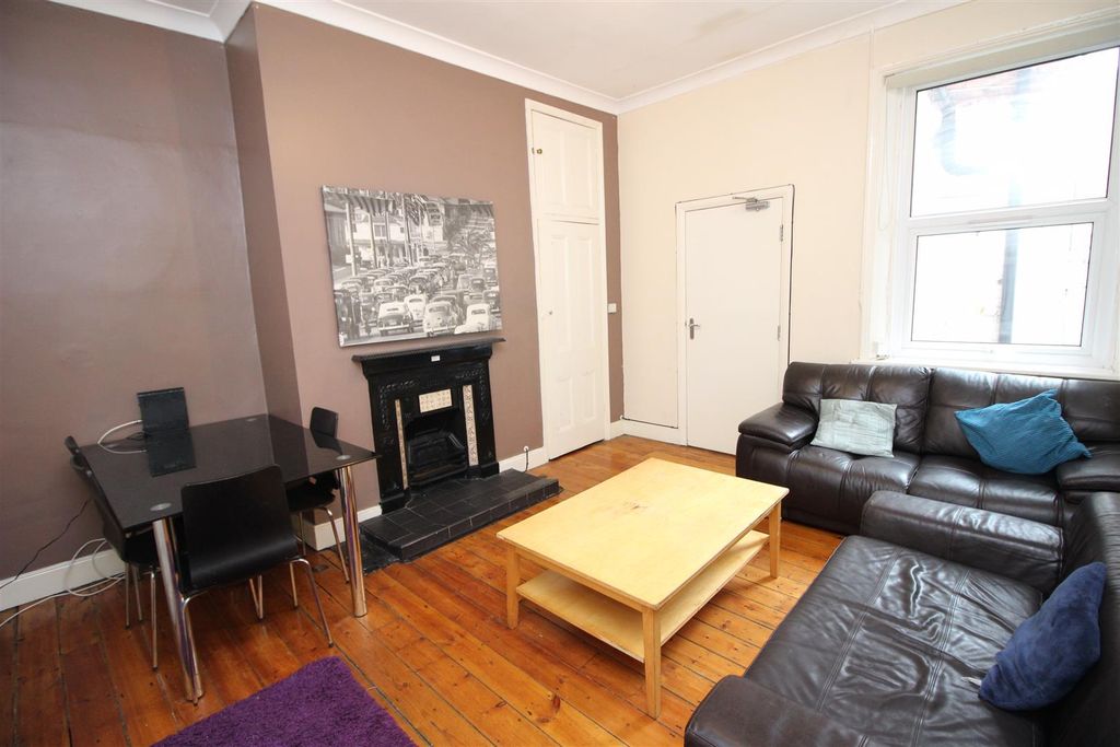 3 bed shared accommodation to rentShortridge Terrace, Jesmond, Newcastle Upon Tyne NE2 photo 2