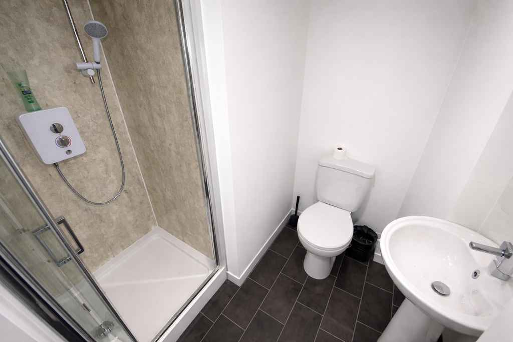 Additional image 7 of 8 bed shared accommodation to rentIngram Road, Gillingham ME7