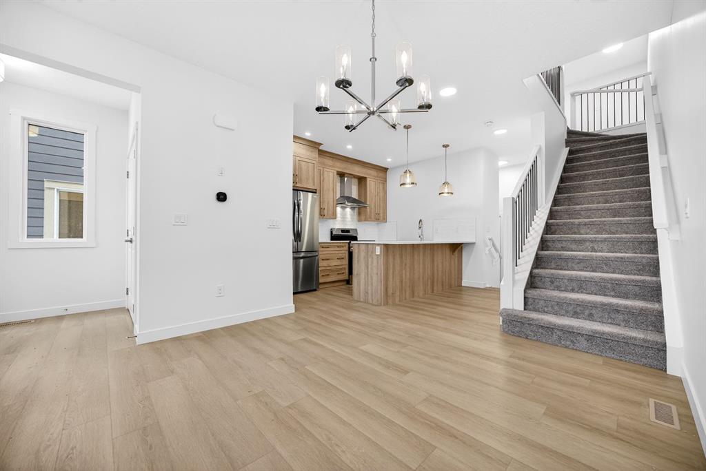 Additional image 4 of 338 Alpine Boulevard SW, Calgary, AB, T2Y 0Y4