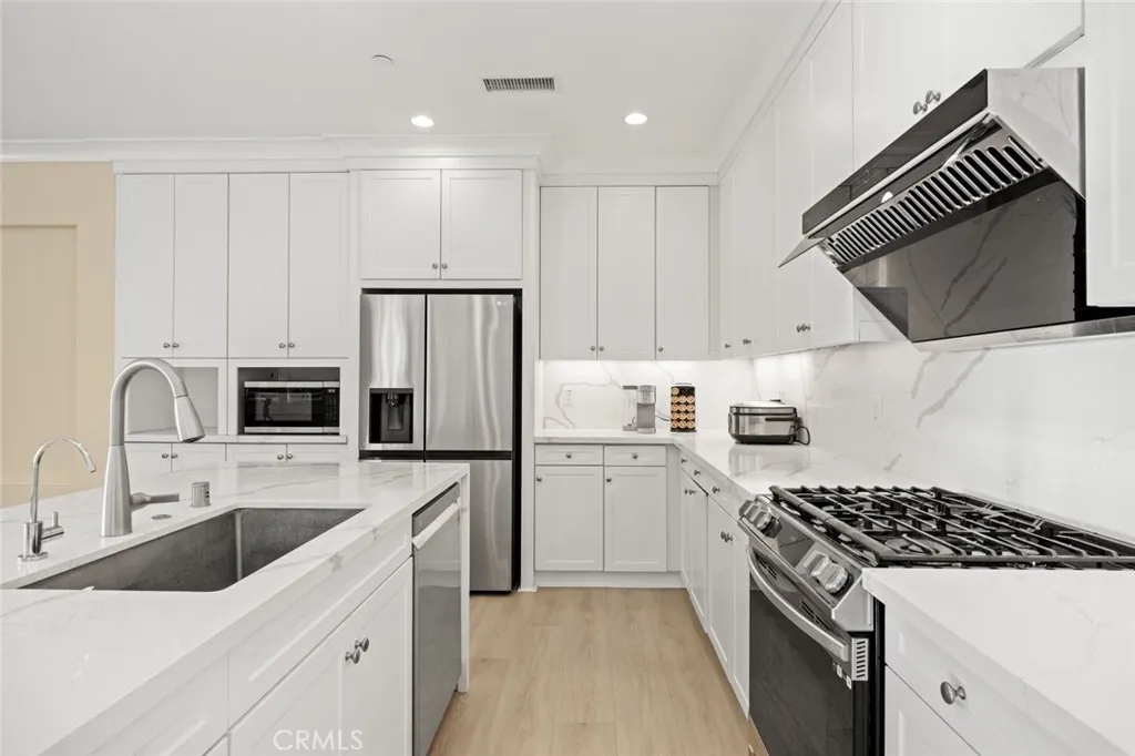 Additional image 11 of 107 Overbrook, Irvine, CA 92620