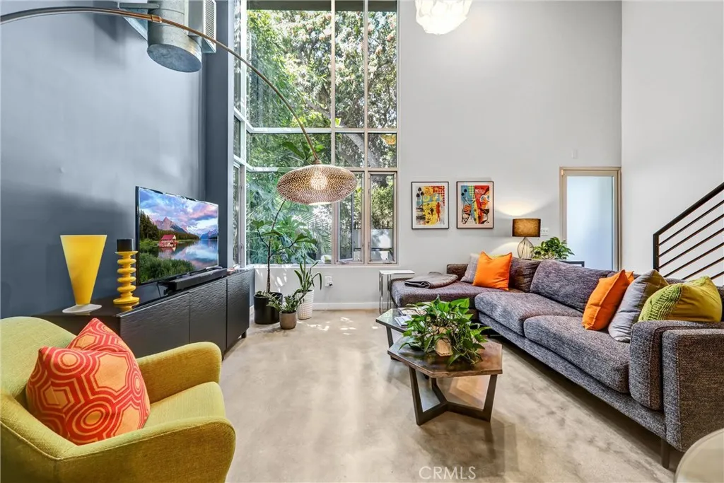 Additional image 8 of 1120 N El Centro Ave Unit 5, Los Angeles, CA 90038