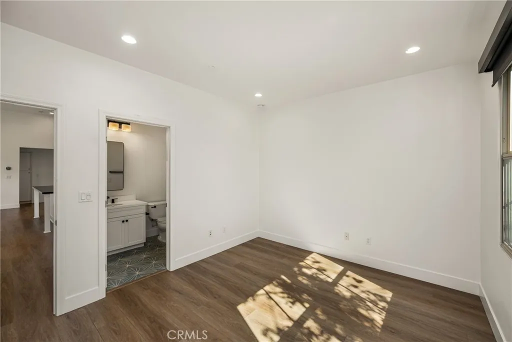 Additional image 32 of 49 Kempton, Irvine, CA 92620