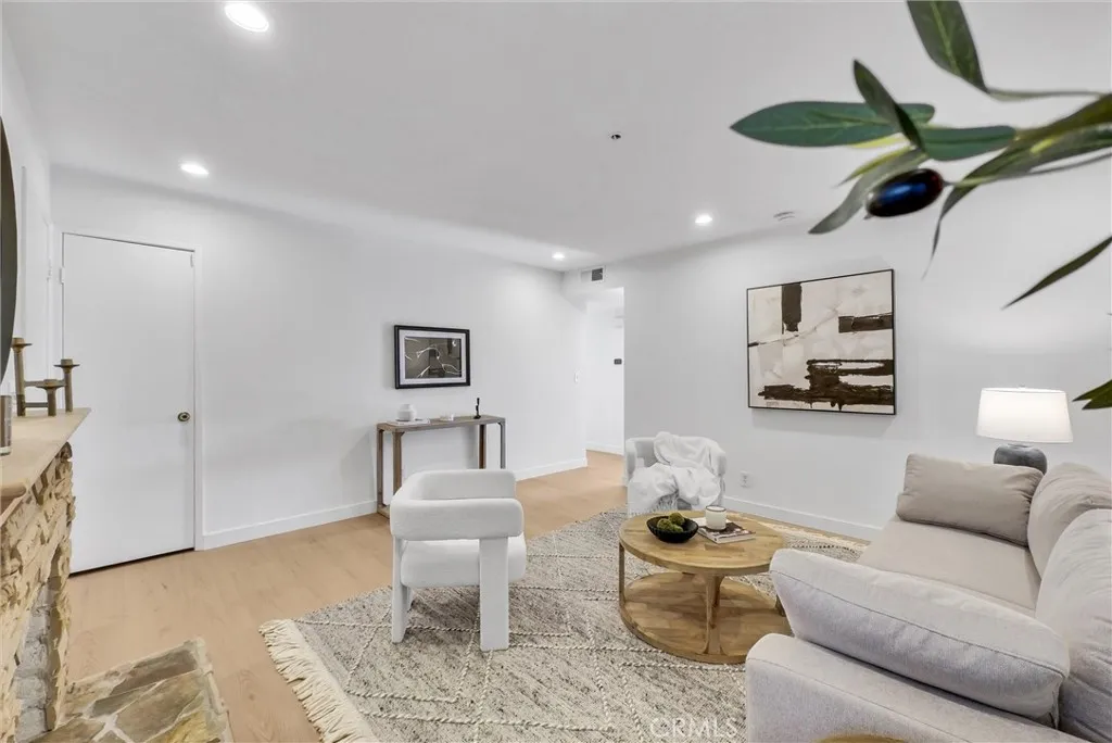 Additional image 8 of 12121 Centralia Street Unit 302, Lakewood, CA 90715