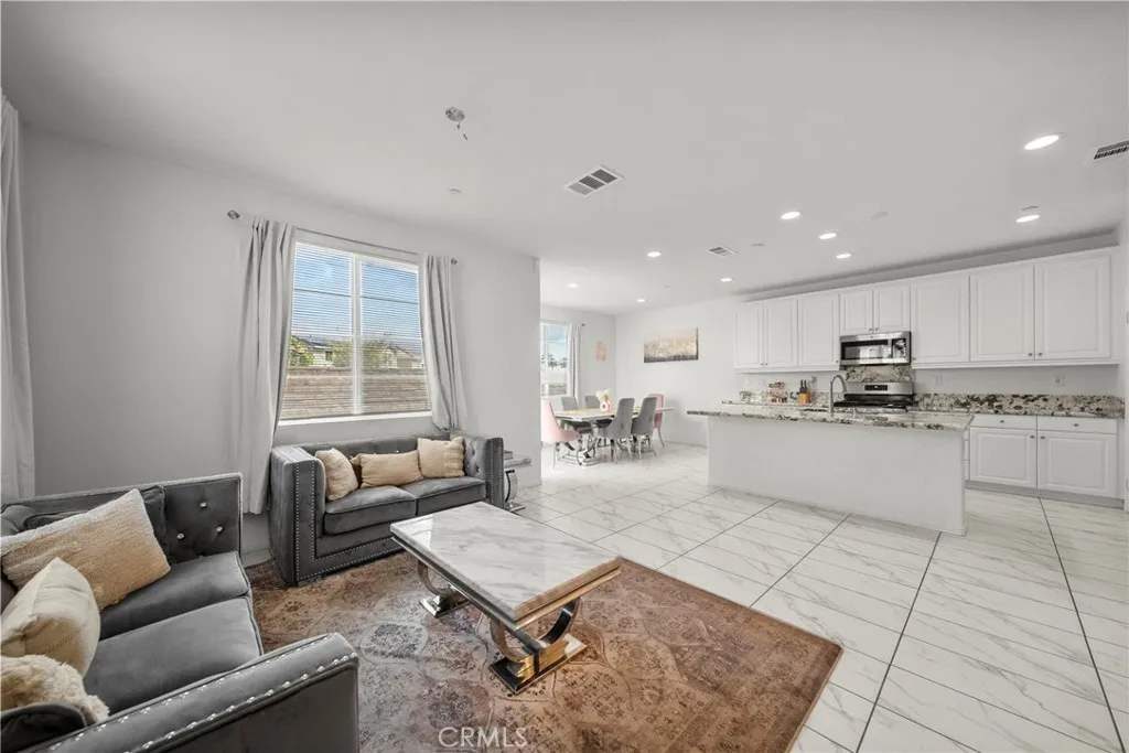 Additional image 6 of 370 Campbell Court, Santa Paula, CA 93060