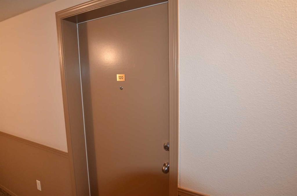 Additional image 4 of 120-428 Chaparral Ravine View SE, Calgary, AB, T2X 0N2