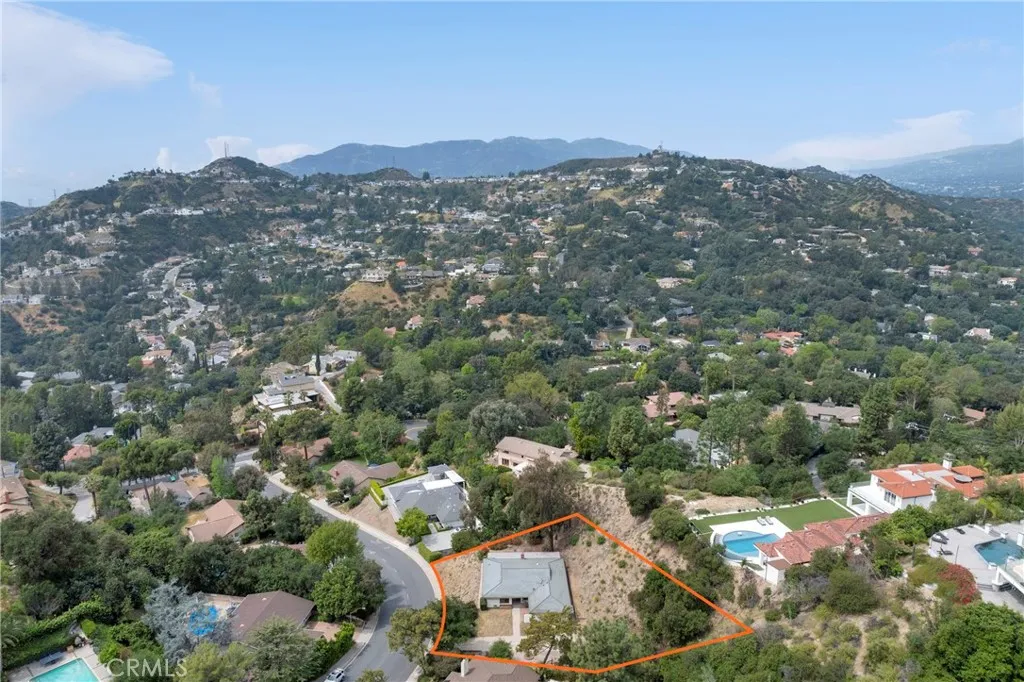 Additional image 115 of 3737 San Augustine Dr, Glendale, CA 91206