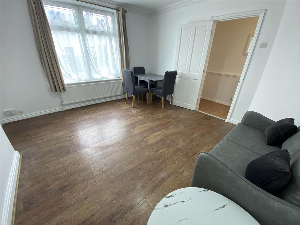 Additional image 2 of 2 bed terraced house to rentLangley Crescent, Dagenham RM9