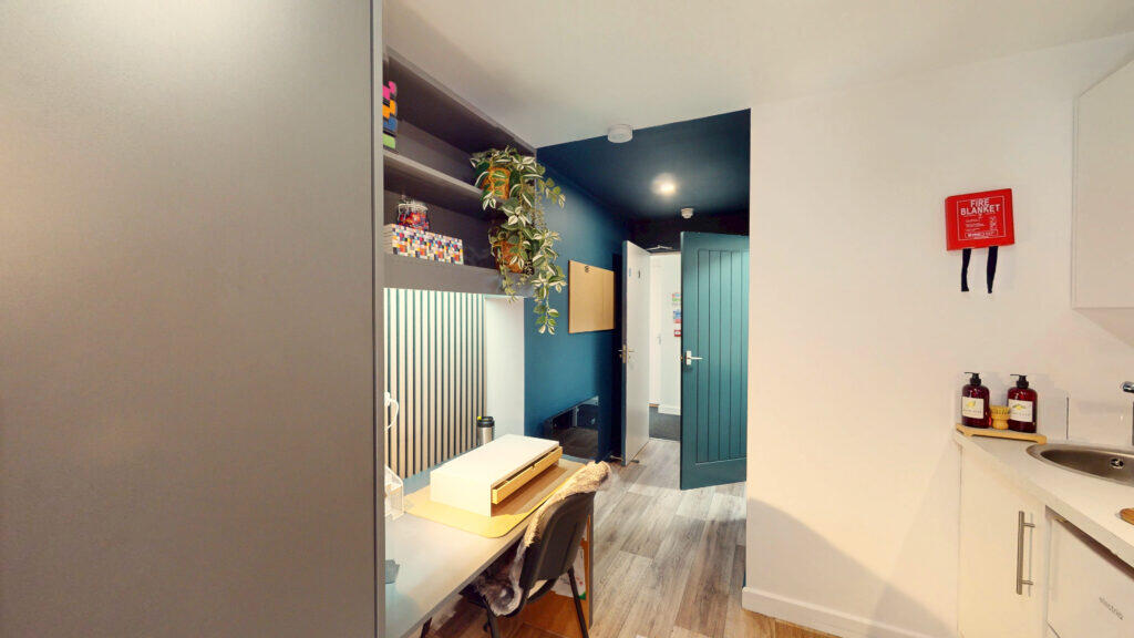 Additional image 3 of Studio 4, Pershore Road, Stirchley, Birmingham, B30 2YA