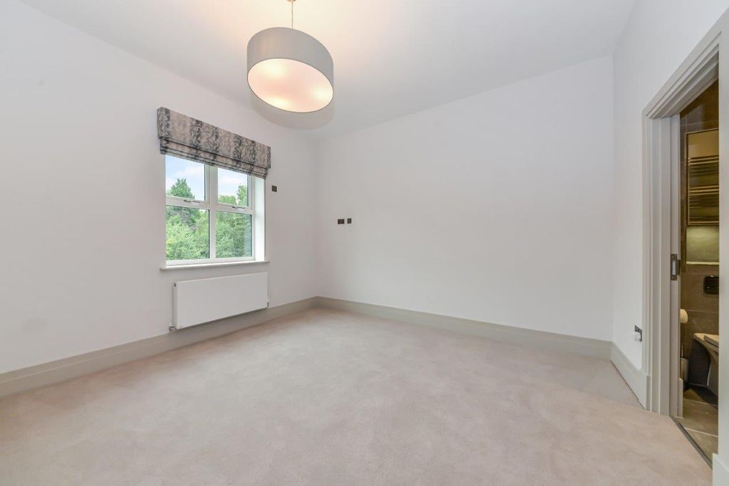 Additional image 8 of 6 bed detached house to rentClaremont Gardens, Norfolk Road, Edgbaston, Birmingham B15