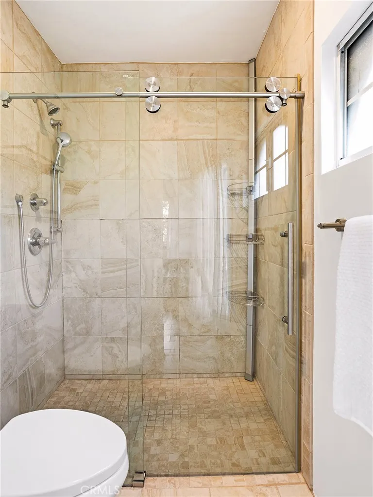 Additional image 106 of 1825 Altivo Way, Echo Park, CA 90026