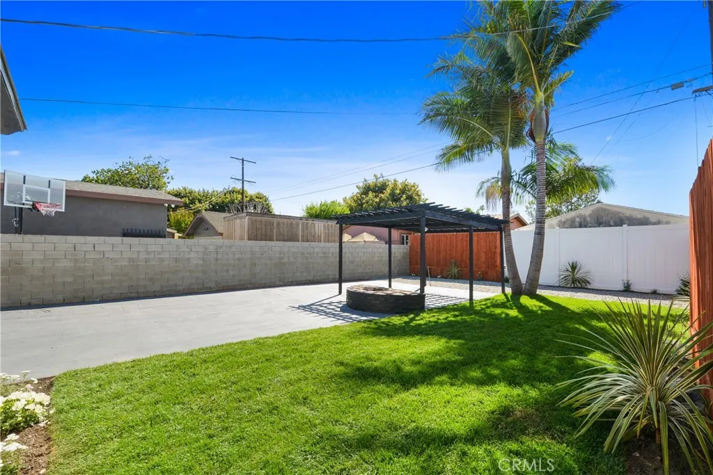 Additional image 60 of 5319 6th Ave, Los Angeles, CA 90043