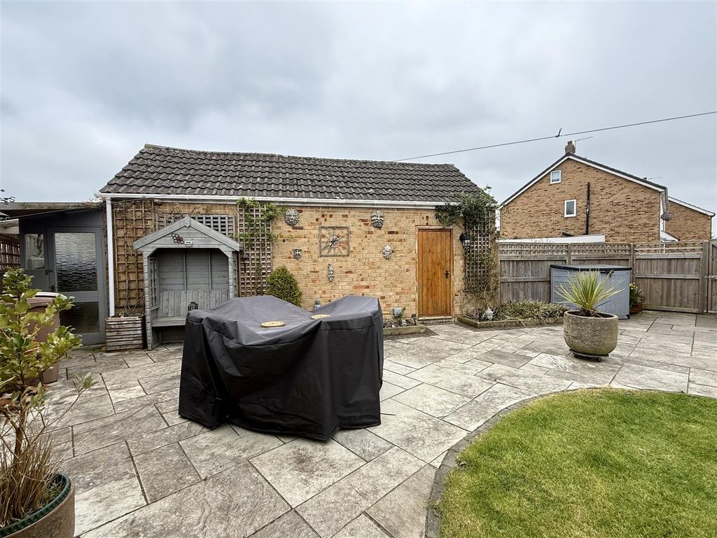 Additional image 14 of 3 bed semi-detached house for saleSandfield Close, Market Weighton YO43