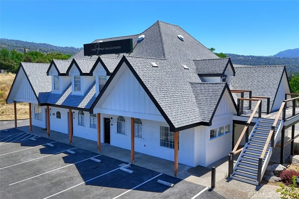 49271 Golden Oak Loop, Oakhurst, CA 93644 photo 4